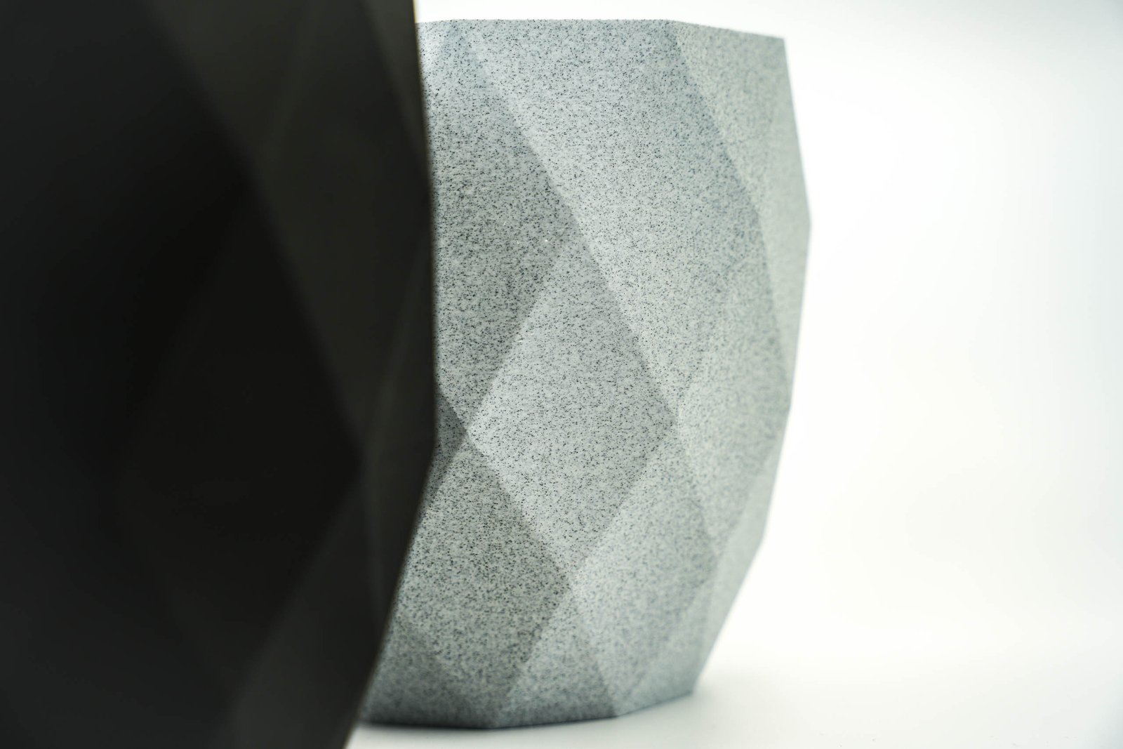 legancka Donica Geometryczna 3D – Nowoczesny Design i Wysoka Trwałość - Marmur - obrazek 7