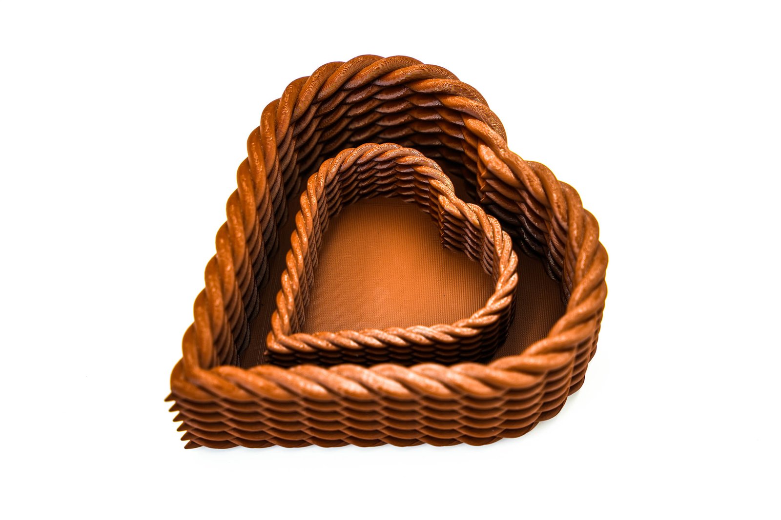 Zestaw dwóch koszy - Serce 3D - dekoracyjne pojemniki - Brązowe