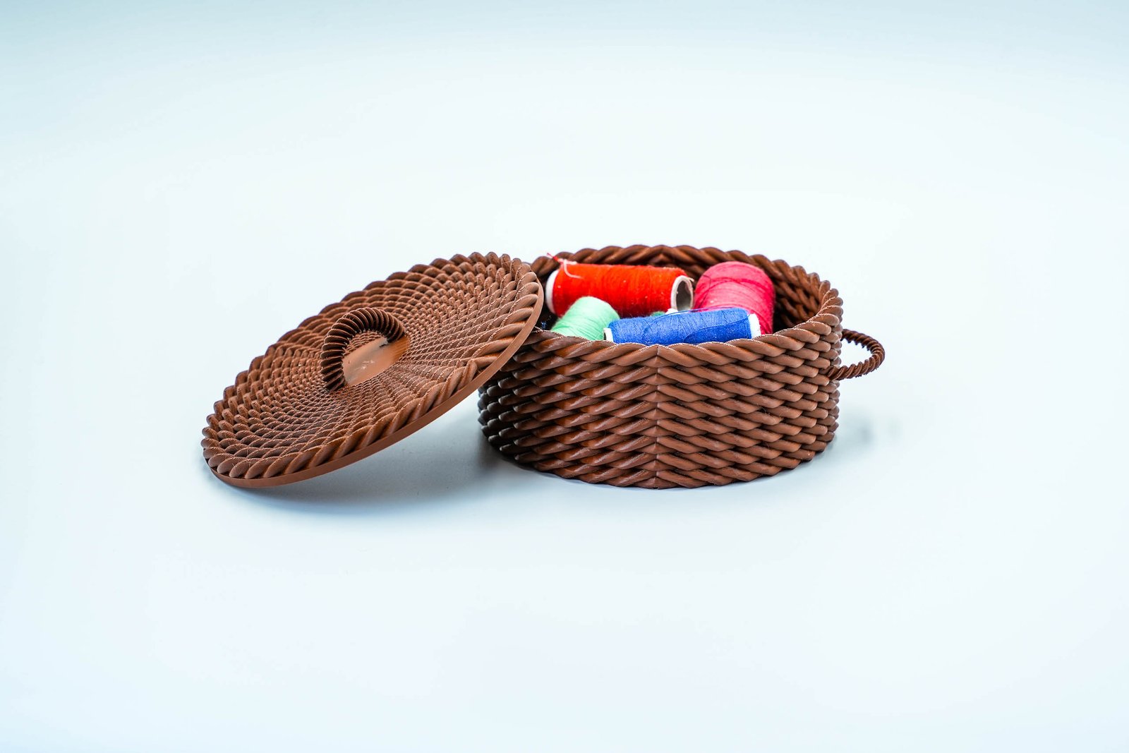 Okrągły koszyk – stylowy organizer na drobiazgi | z pokrywką | Brązowy