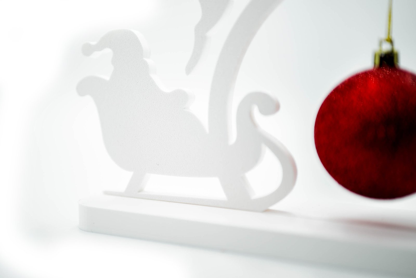 Stojak na bombkę | Renifery i Sanie 3D | Ozdoba świąteczna | PLA | Biały - obrazek 4